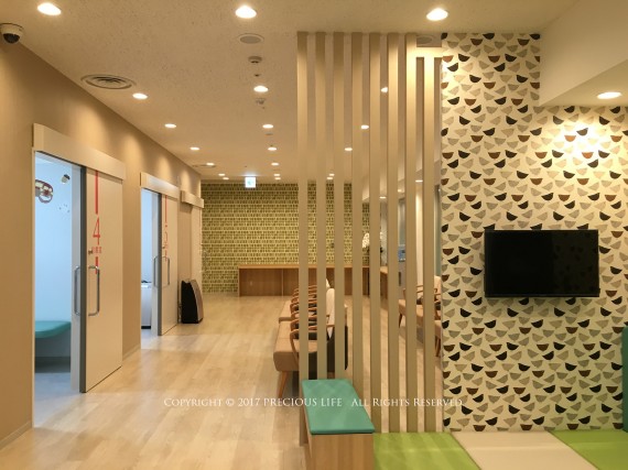 H クリニック待合室（東京都中央区）