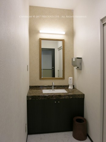 外来用パウダールーム／M医院