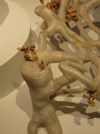 Mycelium Project 1.0 – Myceliumchair by Eric Klarenbeek